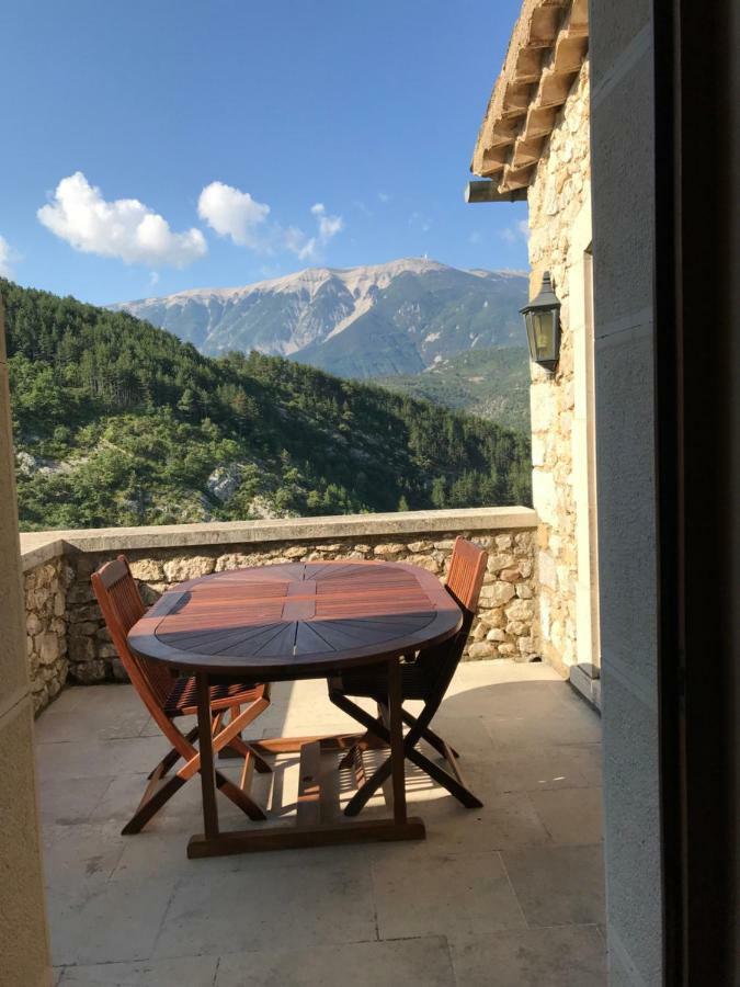 Отель La Clue/ Le Jas Du Ventoux Plaisians Экстерьер фото