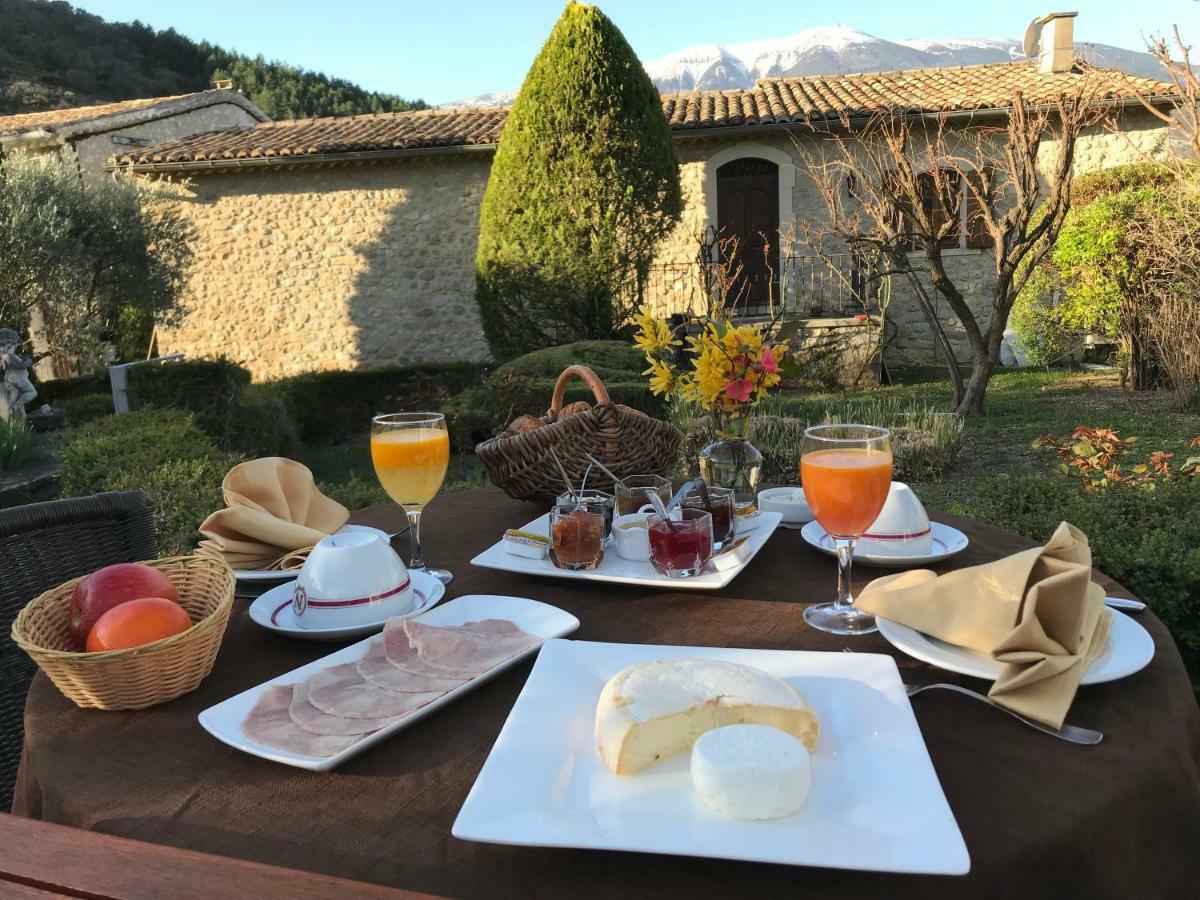 Отель La Clue/ Le Jas Du Ventoux Plaisians Экстерьер фото