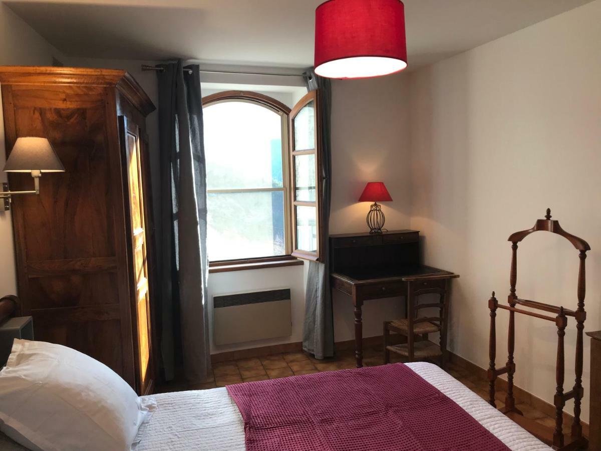 Отель La Clue/ Le Jas Du Ventoux Plaisians Экстерьер фото